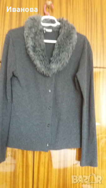 Тъмносива жилетка, снимка 1