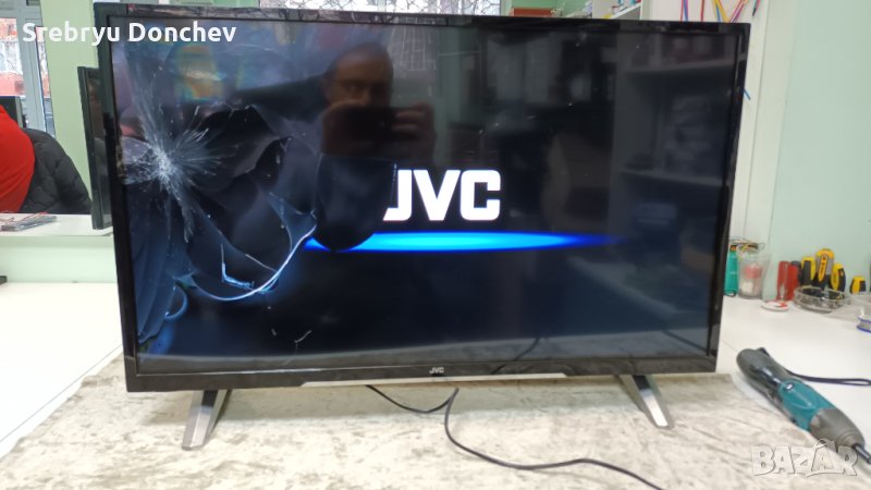 JVC LT-32VH53B със счупен екран - Захванване 17IPS62/Main Board 17MB110 . Панел VES315WNDS-2D-N13, снимка 1