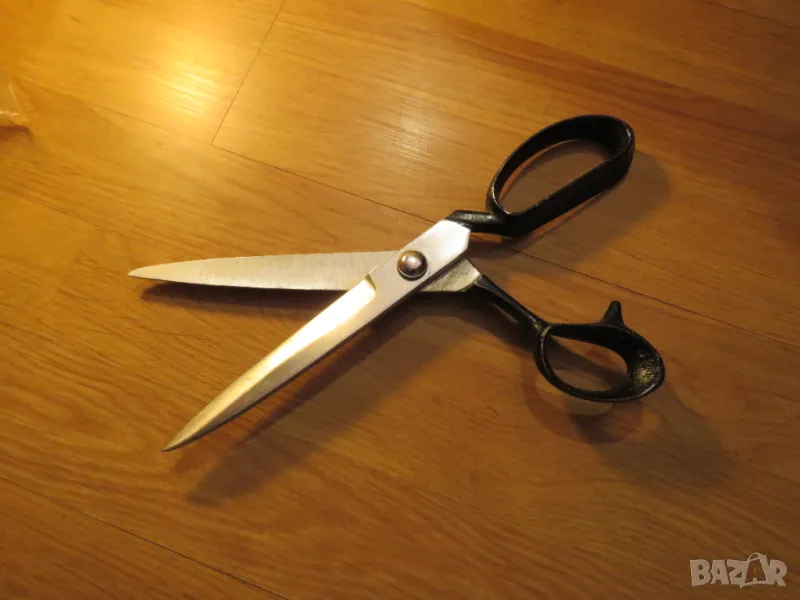Солидна професионална шивашка ножица с отличен ряз за шивачи и ценители  шивач, снимка 1