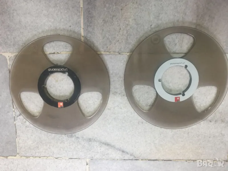 Лот от две пластмасови магнетофонни ролки 26,5см. Двете за 80лв. За наб отвор., снимка 1