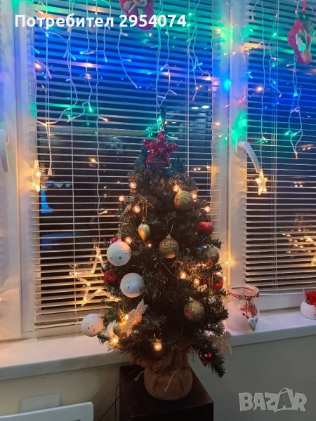 Коледно дърво с лампички и играчки за 40лв, снимка 1