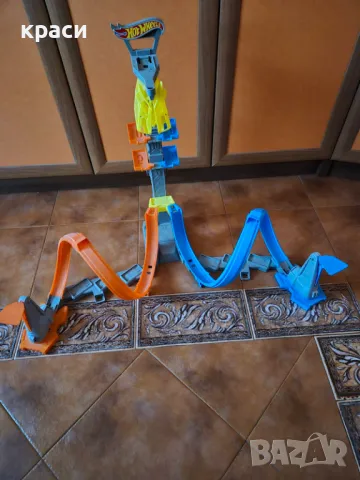 Hot Wheels Писта лупинги с количка GRW39, снимка 4 - Коли, камиони, мотори, писти - 48552357