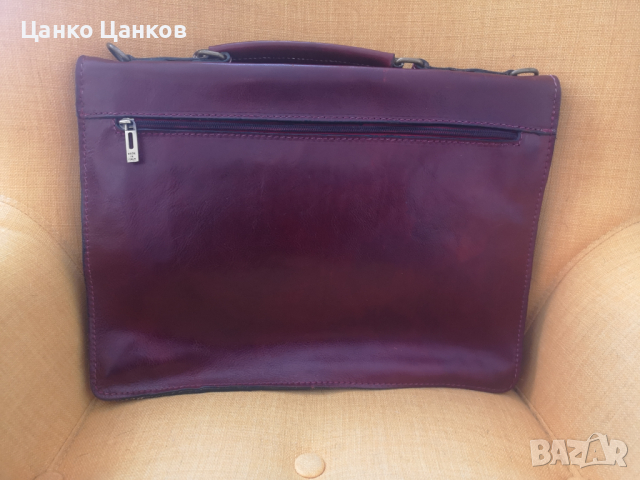 Продавам италианска луксозна бизнес чанта от мека телешка кожа с красива патина, снимка 3 - Чанти - 44920565