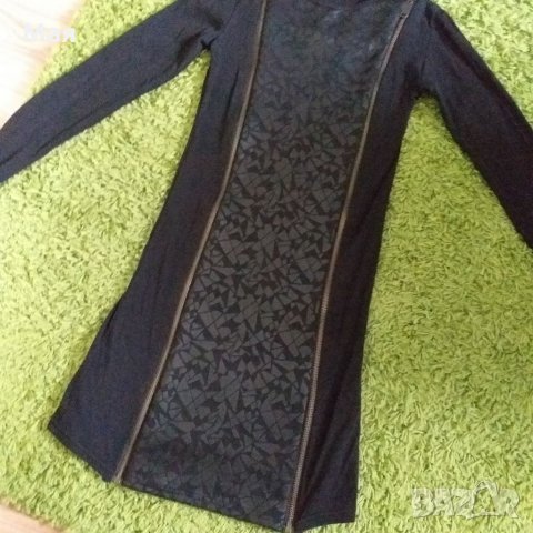 Черна ефектна рокля