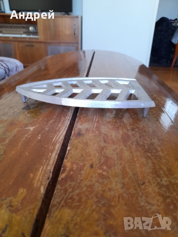 Стара поставка за ютия #9