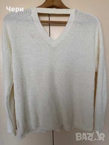 Дамски пуловер бял, снимка 2 - Блузи с дълъг ръкав и пуловери - 52772820