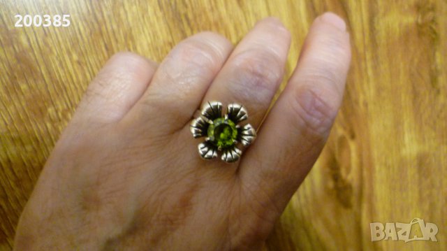 Сребърен пръстен с перидот, снимка 2 - Пръстени - 40386960