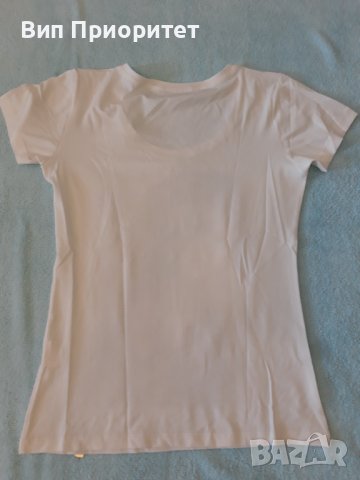 Бяла тениска с ефектен 3Д елемент, мозайка от плочки - картина ,маркова ES QUEEN,с аксесоар в златно, снимка 3 - Тениски - 37344431