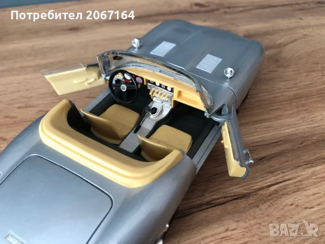 Модел на Jaguar 1:18 Burago Italy, снимка 3 - Колекции - 48118783