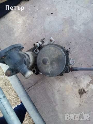 Вакум помпа Форд транзит 2.0Д, снимка 2 - Части - 28466973