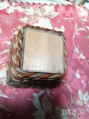 Плетена дървена кутия , снимка 3 - Други ценни предмети - 37645320