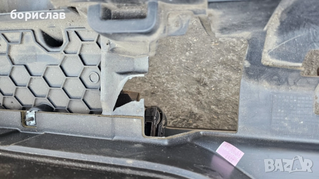 Средна конзола за Audi q7, снимка 5 - Части - 51705248