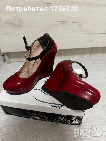 Червени обувки на платформа - елегантни и стилни, снимка 2 - Дамски обувки на ток - 27818071