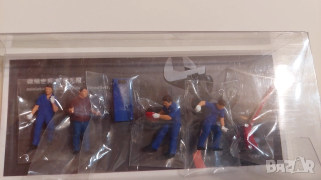 Механици в мащаб 1/64, снимка 7 - Колекции - 52770206