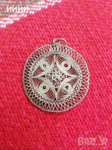 Сребърен медальон филигран кръгъл, снимка 2 - Колиета, медальони, синджири - 53371784