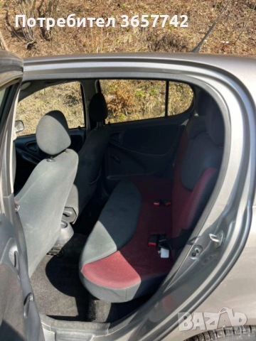  Toyota Yaris 1.4 D 4 D, снимка 8 - Автомобили и джипове - 51874194
