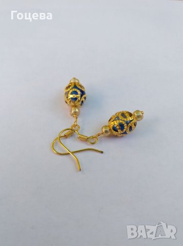 Красиви малки обеци в цвят антично злато със сини кракъл мъниста, снимка 4 - Обеци - 27248877