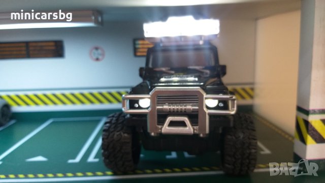 Метални колички: Land Rover Defender Camel Trophy (Ленд Ровър Дефендър)