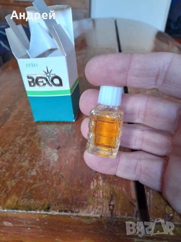 Стар одеколон Вега, снимка 5 - Други ценни предмети - 53446390