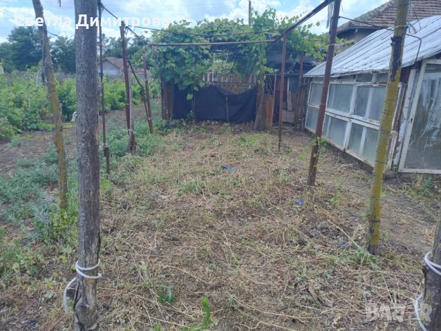 Продавам къща с дворно място в с. Дъбовик, снимка 8 - Къщи - 50255995