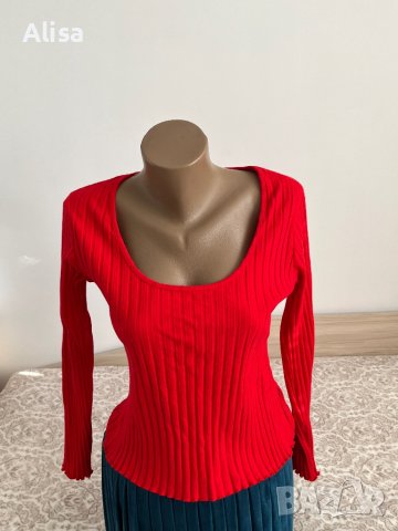 Червена блуза, снимка 2 - Блузи с дълъг ръкав и пуловери - 43834627