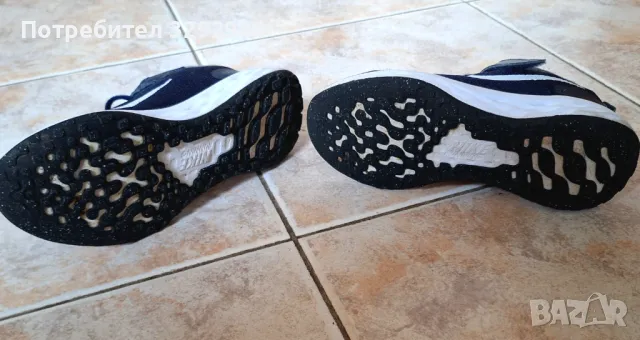 Детски маратонки Nike,29 номер, снимка 3 - Детски маратонки - 50411869