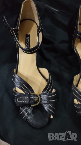Дамски сандали ECCO, снимка 1 - Дамски обувки на ток - 37694472