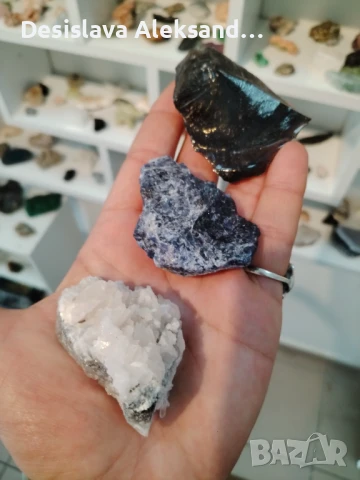 Лот от три образеца: калцит, содалит и обсидиан , много изгодно , снимка 1