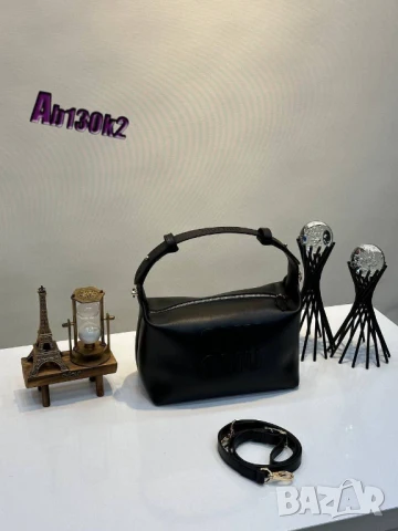 чанти Miu miu, снимка 8 - Чанти - 50742622