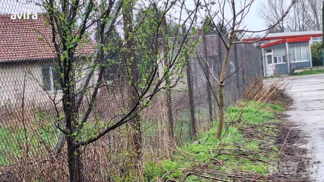 Парцел в реулация за промишлено строителство, снимка 2 - Парцели - 49750751