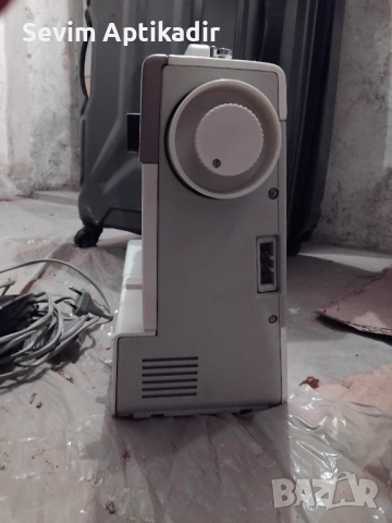 Шевна машина в отлично състояние , снимка 5 - Шевни машини - 52550888