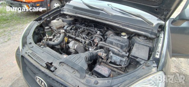 Kia Carens 2.0 CRDI-140к.с. само на части, снимка 13 - Автомобили и джипове - 33341070