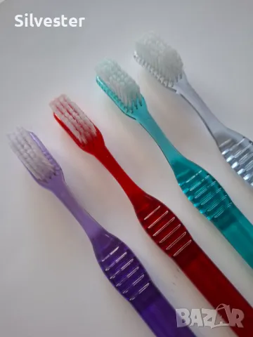 Специални Четки за Зъби с мек косъм CURVEX - SOFT!, снимка 4 - Други - 48387922