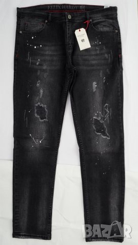 Черни мъжки памучни дънки с кръпки марка Felix Hardy, снимка 1 - Дънки - 33596681