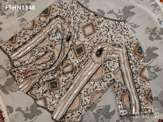 Болеро +топ с пайети и мъниста, снимка 4 - Комплекти - 50241162