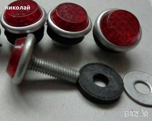 Ретро светлоотразители за закрепване на рег. номер на автомобили и мотоциклети чисто нови., снимка 2 - Аксесоари и консумативи - 27299174