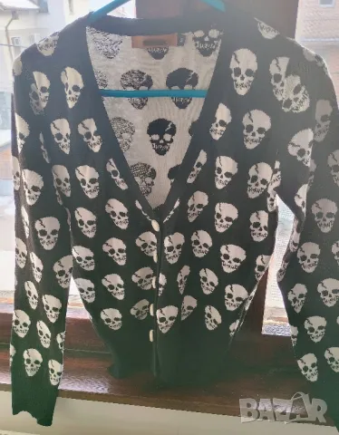 Оригинална маркова дамска жилетка в черно и бяло