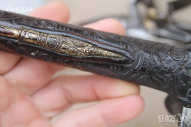 Чифт кремъчни пистолети със сребърен обков и набивка, снимка 16 - Колекции - 49496955