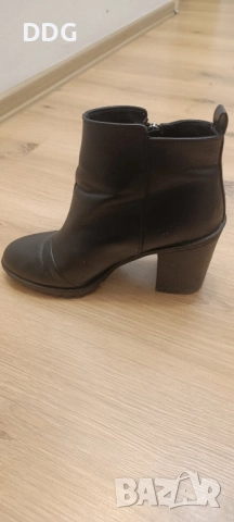 Боти на ток H&M, снимка 4 - Дамски боти - 52242928