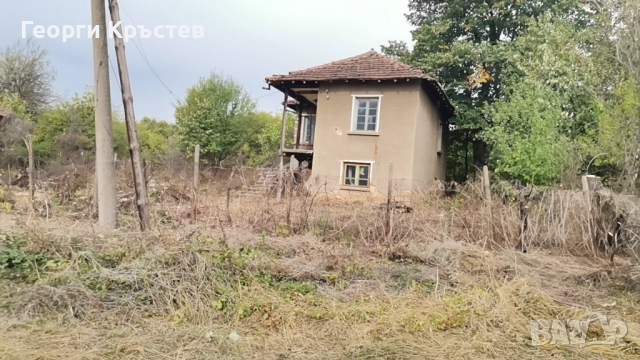 Къща с дворно място 1300 кв. , снимка 4 - Къщи - 51859026