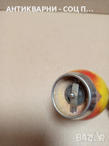 Стара Малка Мелничка За Подправки От Соца. , снимка 6 - Антикварни и старинни предмети - 51924859