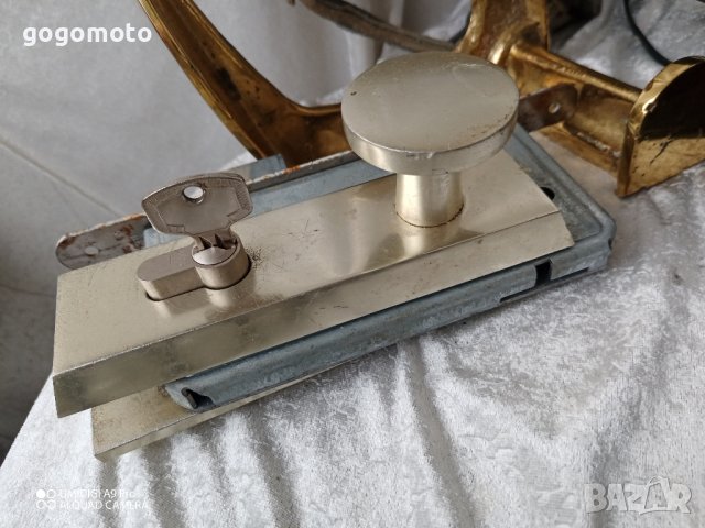 секретни немски брави+ яки дебели шилдове+ патрон + ключ