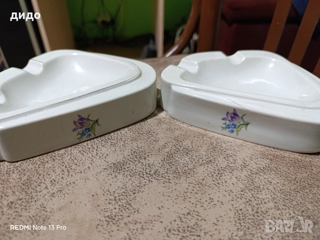 2 бр. порцеланови пепелници, цената е за двата!