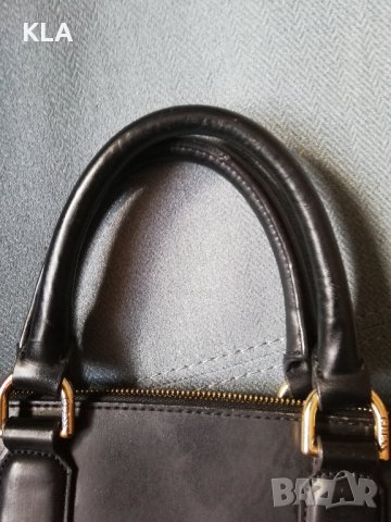 Оригинална чанта Guess , снимка 5 - Чанти - 44001094