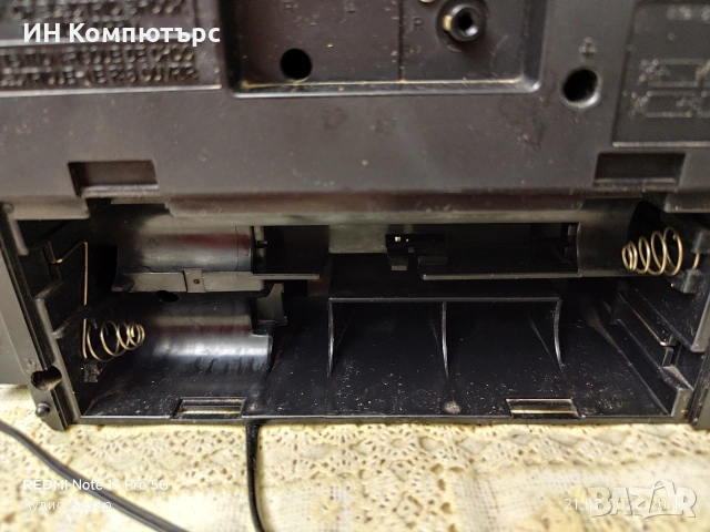 Продавам Японски касетофон Toshiba RT-7037, снимка 10 - Радиокасетофони, транзистори - 53576321