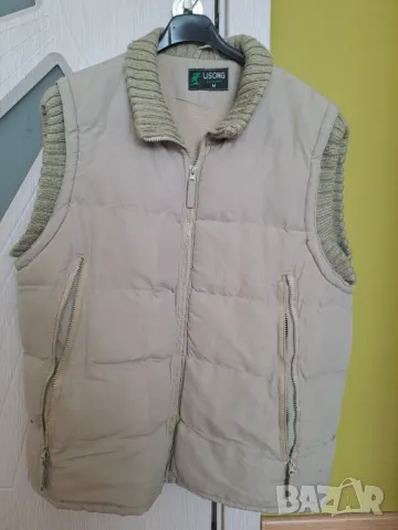 Зимен елек с двойни джобове и ципове