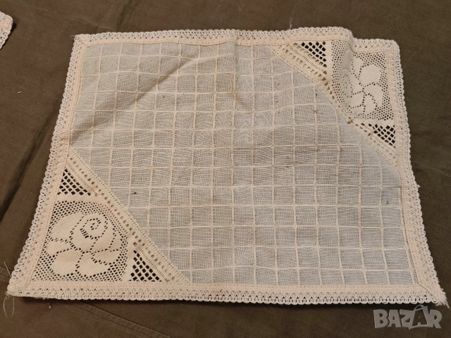 Продавам 4 кърпи с дантела за маса, снимка 3 - Други - 52901941