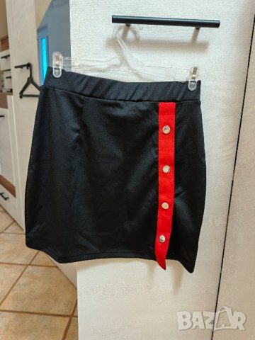 Еластична къса пола, снимка 2 - Поли - 43273325