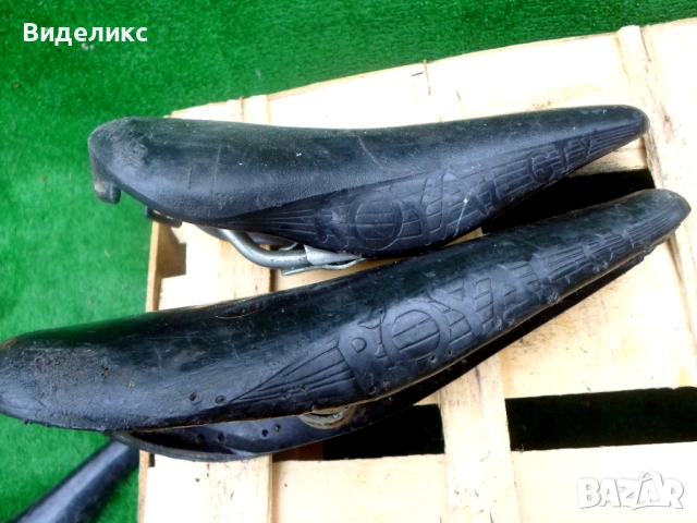 Седалки от ретро шосейни велосипеди/Plastic saddle/, снимка 10 - Части за велосипеди - 52330970