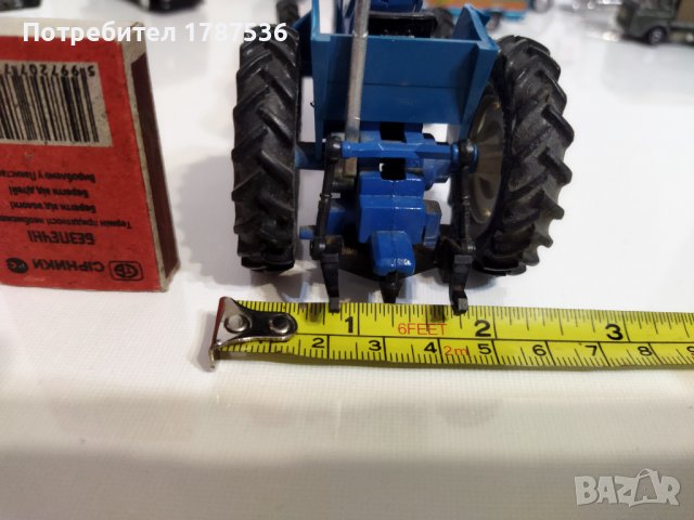 COLLECTIBLE TRACTOR MODEL FORD TW-20 PRODUCED BY BRITAINS активно кормило и теглич.  ,състояние види, снимка 2 - Колекции - 40745934